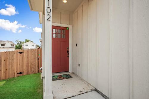 Luxury San Antonio Home Sleeps 6
