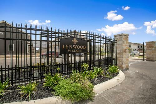 Luxury San Antonio Home Sleeps 6