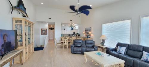 Chris Beach Pool Townhome Home