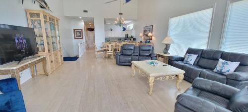 Chris Beach Pool Townhome Home