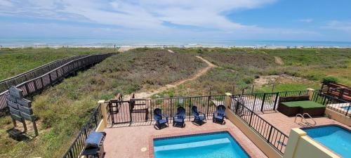 Chris Beach Pool Townhome Home