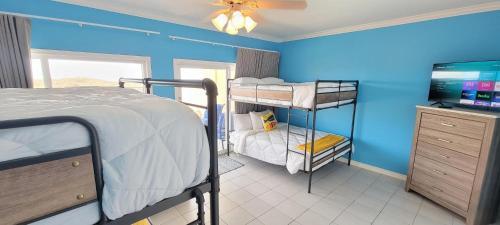 Chris Beach Pool Townhome Home