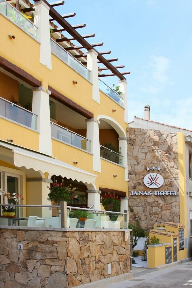 Janas Hotel