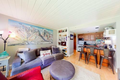 Center Village #203