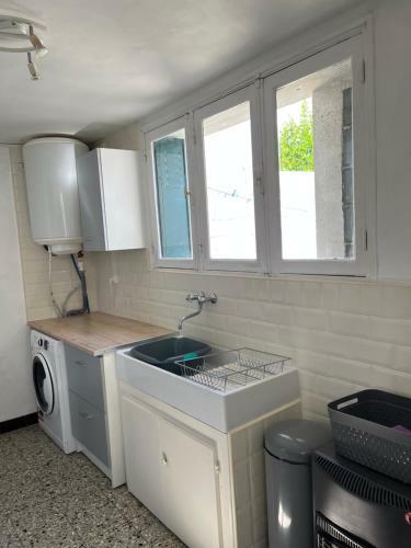 Stunning 2 Bedroom Cottage In Quiet Village