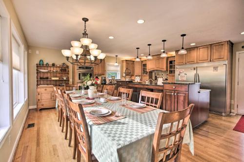 Modern Hiwassee Retreat With Mtn Views And Dock Access
