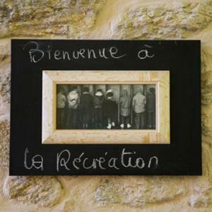 Cottage Dans Ancienne �cole de 1850 Piscine Chauff�e - 2 � 4 Pers.