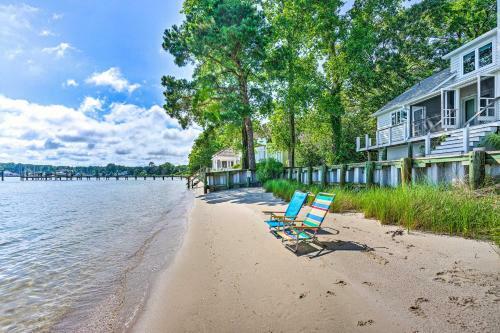 Bayside Deltaville Retreat With Beach And Grill!