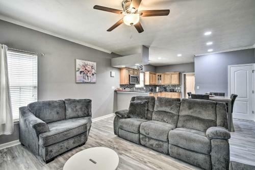 Norfolk Townhome Less Than 2 Mi To Ocean View Beach!