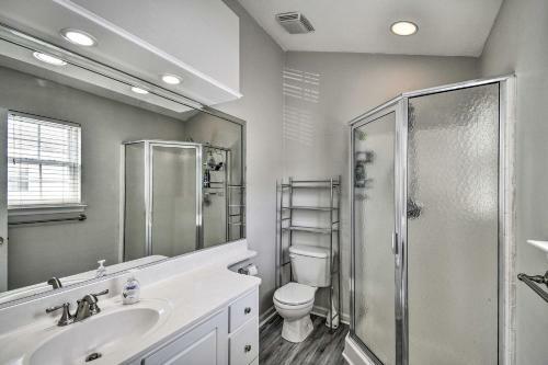 Norfolk Townhome Less Than 2 Mi To Ocean View Beach!