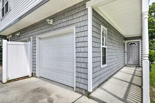 Norfolk Townhome Less Than 2 Mi To Ocean View Beach!