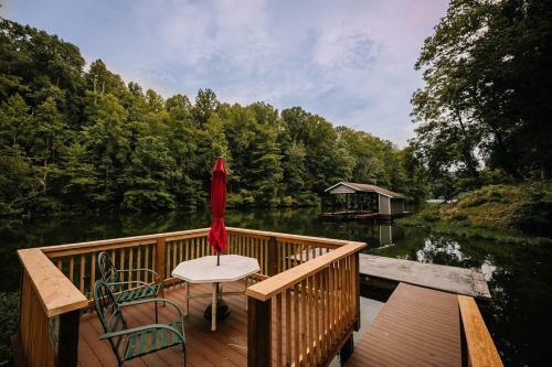 Fishermans Haven On Quiet Cove Claytor Lake 2bs6