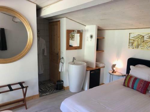 Bed & Breakfast La Ferme de Sirguet - Cabane Jardin & Spa