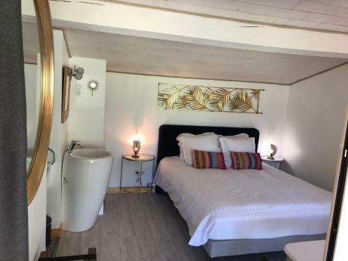 Bed & Breakfast La Ferme de Sirguet - Cabane Jardin & Spa