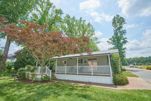 Bethpage Hewick Two-bedroom Cottage 26