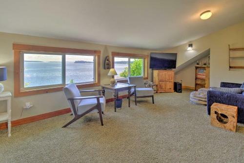 The Sound Cottage With 100 Ft Of Beachfront!