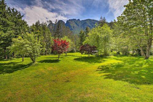 Riverside North Bend Oasis Stunning Mtn View