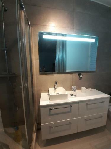 Apartamento Charming 20 M-ideal For 2 In Montreuil!