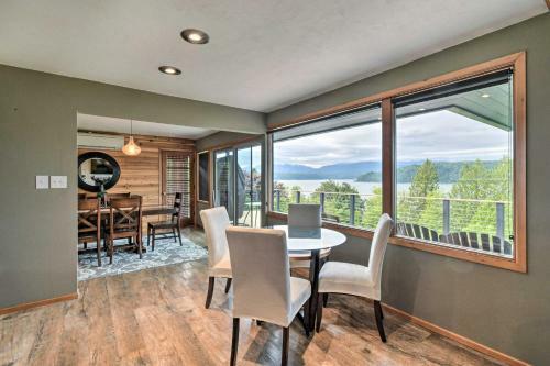 Bright And Airy Home With Sweeping View And Hot Tub