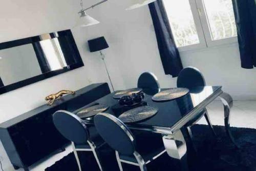 Belle Villa � 5 Mn Du Centre Avec Grd Jaccuzy