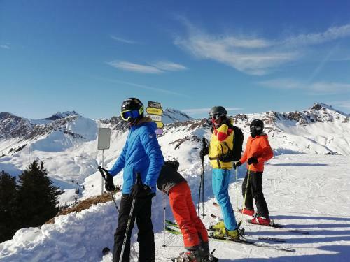 Chalet Rivendell, Morzine Sleeps 10 With Garage