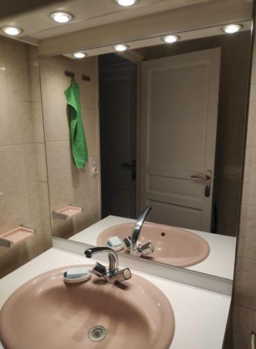 Apartamento Nice And Spacious T3 Near The Place Royale