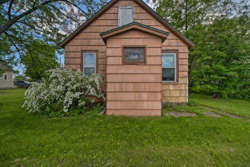 Sunny Superior Home - Swim, Hike, And Explore!