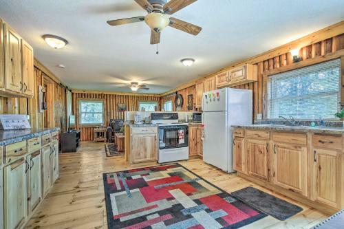 Lakefront Tomahawk Cabin With Boat Dock And Deck