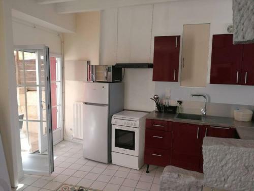 Jolie Maison de Ville Avec Terrasse Ombrag�e