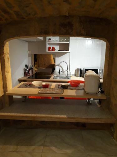 Apartamento Hyper Centre, Proche Des Monuments Romains, Parking Gratuit, Au Calme