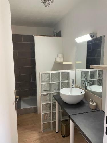 Apartamento Appartement Terrasse Et Parking Le Cocon D'emie