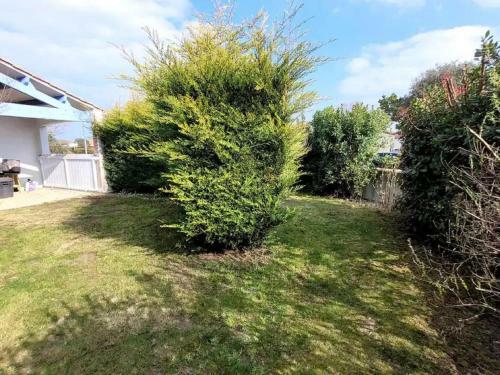 Charming Holiday Home In Notre-dame-de-monts With Pool
