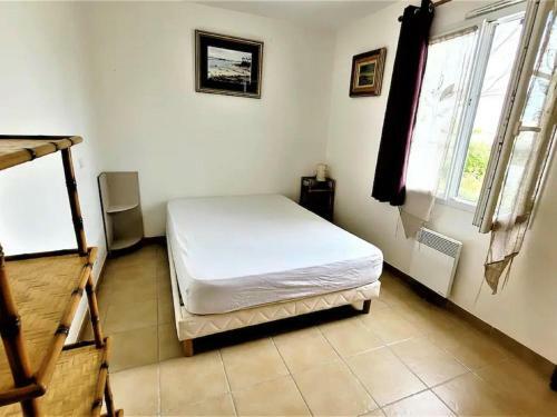 Charming Holiday Home In Notre-dame-de-monts With Pool
