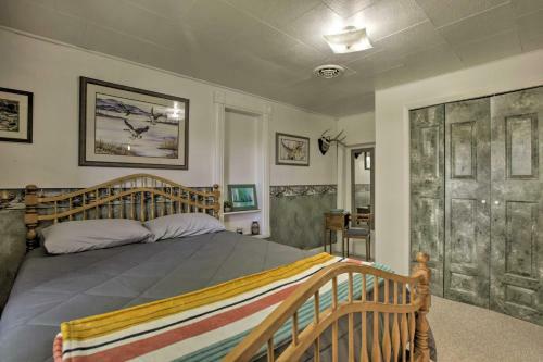 Walkable Ten Sleep House With Patio And Sunroom!