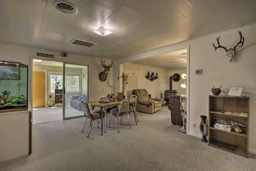 Walkable Ten Sleep House With Patio And Sunroom!