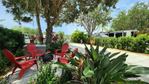 River Ranch Full Hook Up Waterfront Rv Campsite With Shade, Firepit, Grill And Private Dock