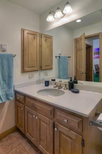 Cascade Village 320