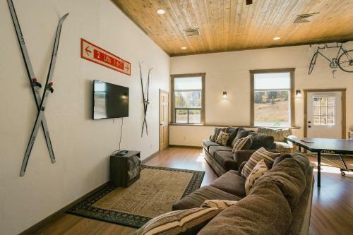 49617 Hwy 550 - Inn 3 Bed Listing