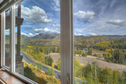 Peregrine Point 204