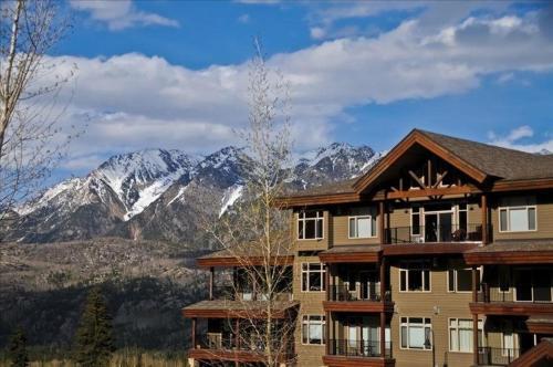 Peregrine Point 204