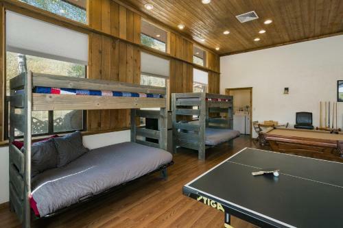 49617 Hwy 550 - Inn Full Listing
