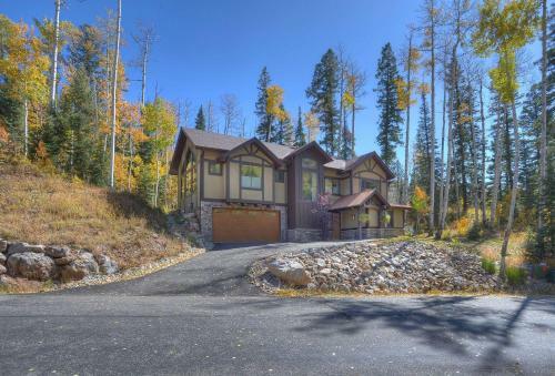 20 Vermillion Drive