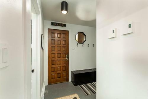 East Rim - Unit D23