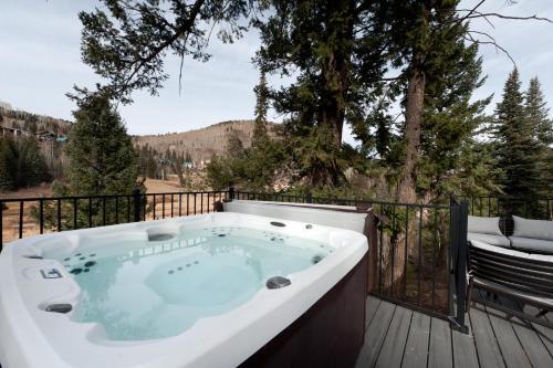 49330 Highway 550
