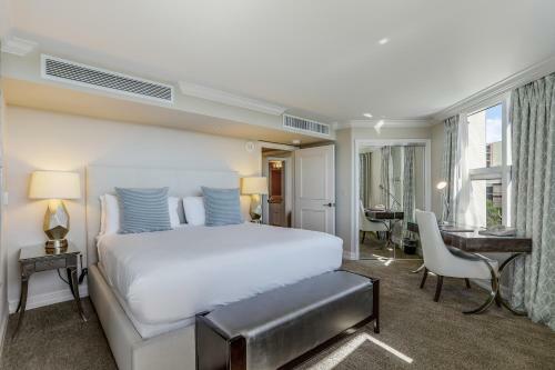 Marco Beach Ocean Resort IV