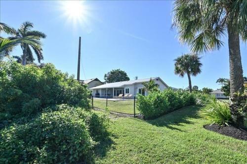 Buttonwd 813 - Buttonwood Home