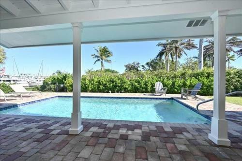 Buttonwd 813 - Buttonwood Home