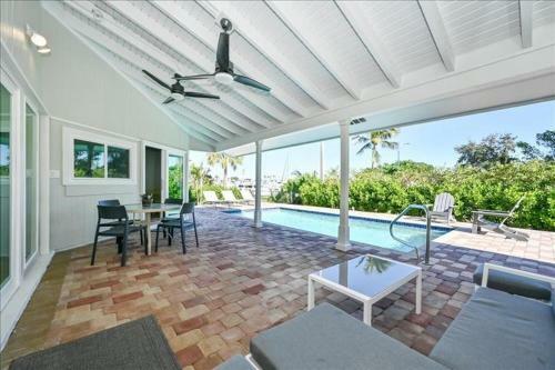 Buttonwd 813 - Buttonwood Home