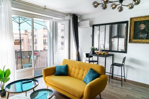 Apartamento Au Palais Des Pyr�n�es! Hyper Centre -clim-balcon-parking Gratuit