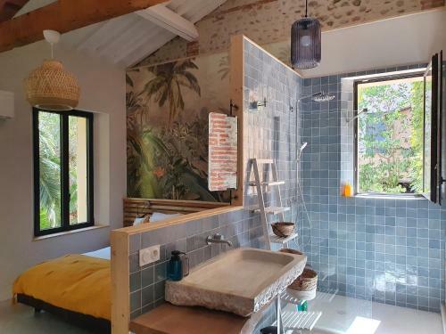 Superbe B�tisse de Caract�re, Coeur de Ville
